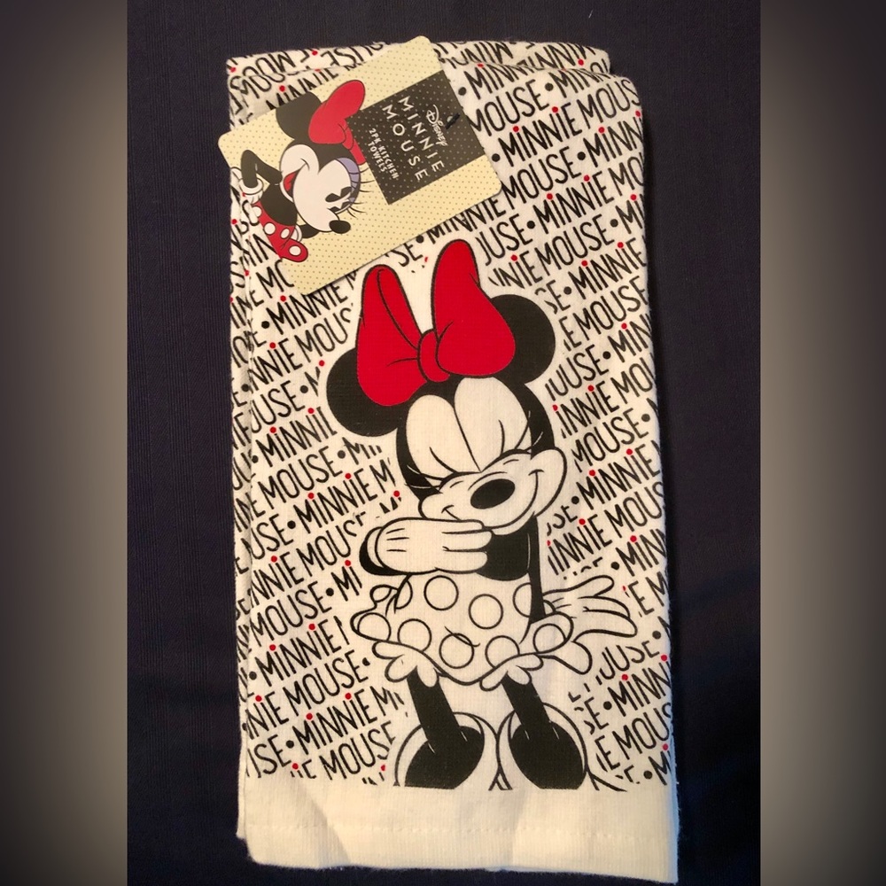 Disney Minnie Mouse kitchen towels (NWT)